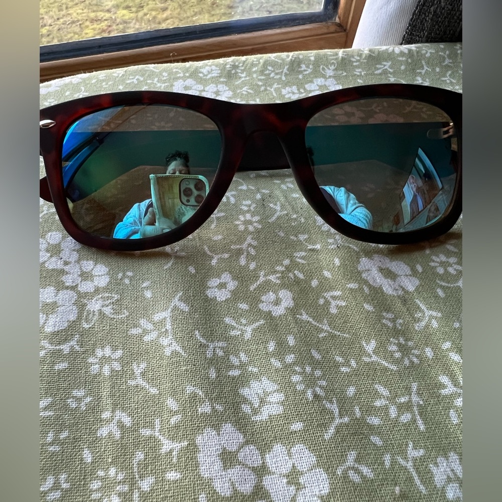 Adrienne Vittadini sunglasses